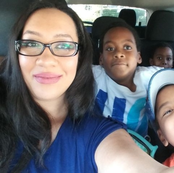 Meet your Posher, Tamara - Picture 1 of 1